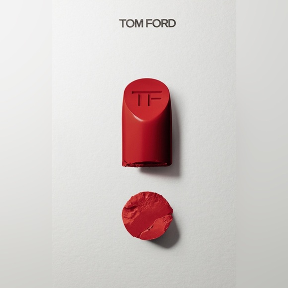 TOM FORD Love Collection Lip Colour Matte Lipstick-16 Scarlet rouge-BNIB - Picture 2 of 10